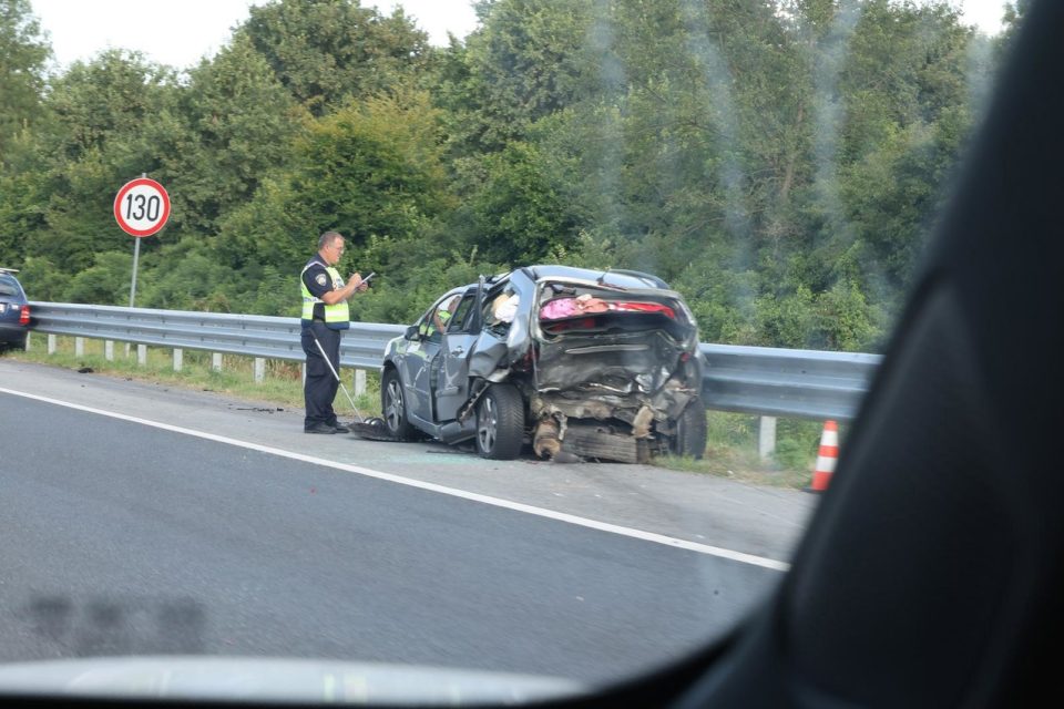 Tragjedi në autostrad: Humb jetën një fëmijë 4-vjeçar në një aksident të rëndë