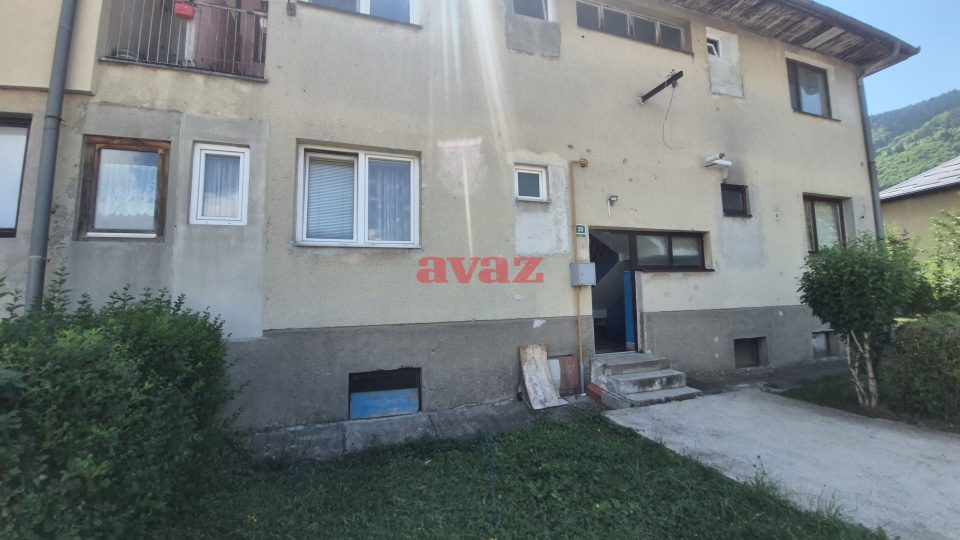 DETJE TRONDITËSE: Burri vrau nënën dhe vëllanë e tij – policët mbetën pa fjalë kur dëgjuan arsyen që dha për krimin.