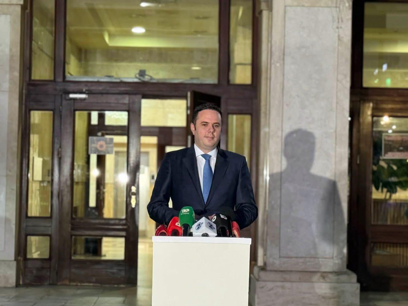 Abdixhiku zbulon detajet pas takimit: Ja për çfarë u arrit marrëveshja?! 👇