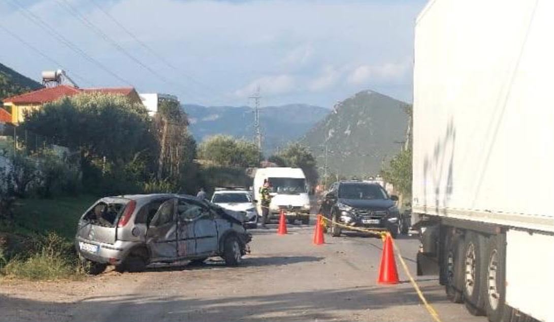 Tragjedi në aksin Elbasan–Librazhd! 19-vjeçari humb jetën pasi makina del nga rruga