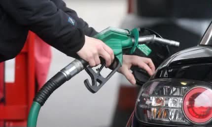 Goditje për shoferët! Nafta shtrenjtohet, publikohen çmimet e reja për 24 orët e ardhshme