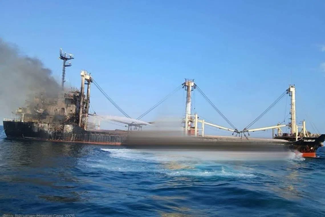 Rusia godet me raketa anijen turke me grurë në Detin e Zi