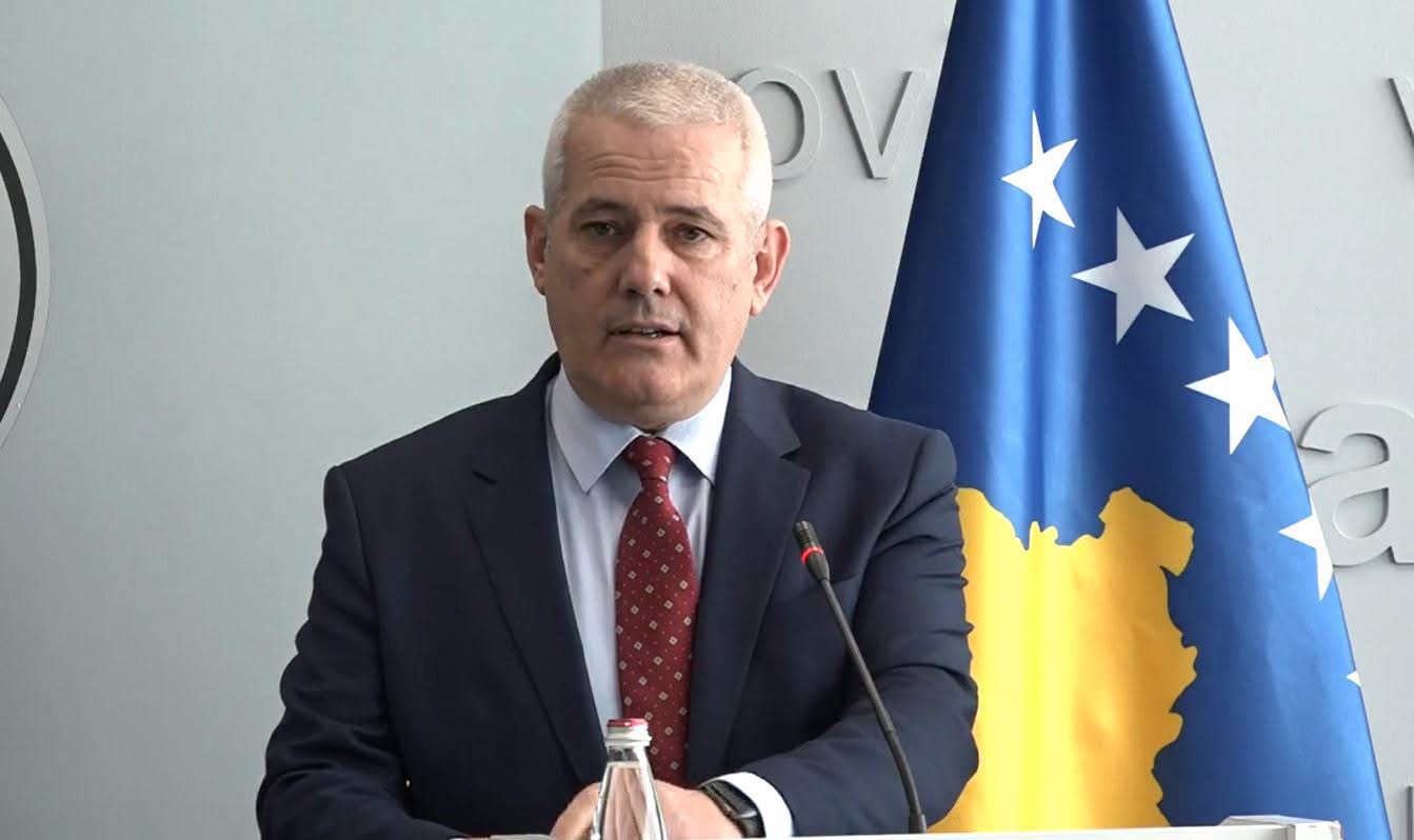 Dallavere në ministrinë e Sveçlës me lejeqëndrimet për të huaj, arrestohen tre zyrtarë të MPB-së