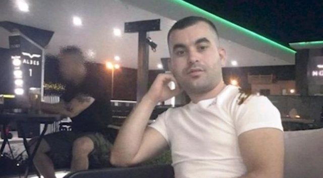 Ky është 35-vjeçari që ia mori jetën ish-vjehrrin dhe pl*gosi ish-vjehrrën. Pas krmit, mori png ish-bashkëshorten