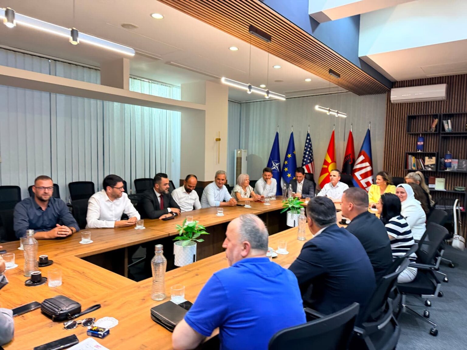 VLEN paralajmëron: Marrëdhëniet me Shqipërinë nuk duhet të bien viktimë e interesa të ngushta partiake