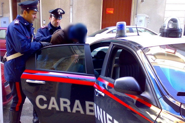 Ekstradohet nga Italia në Kosovë personi i kërkuar nga INTERPOL-i